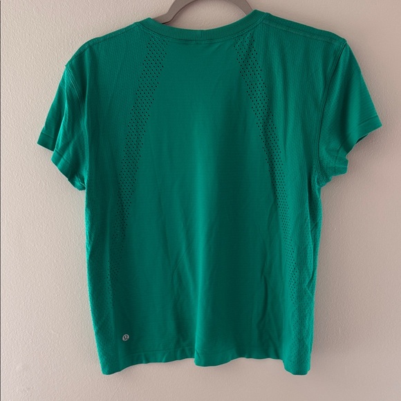lululemon athletica Green Short Sleeve Top - Picture 3 of 3